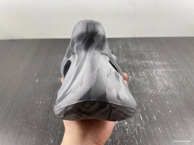 Granite MX Yeezy IE4931 Foam Adidas RNR 0818